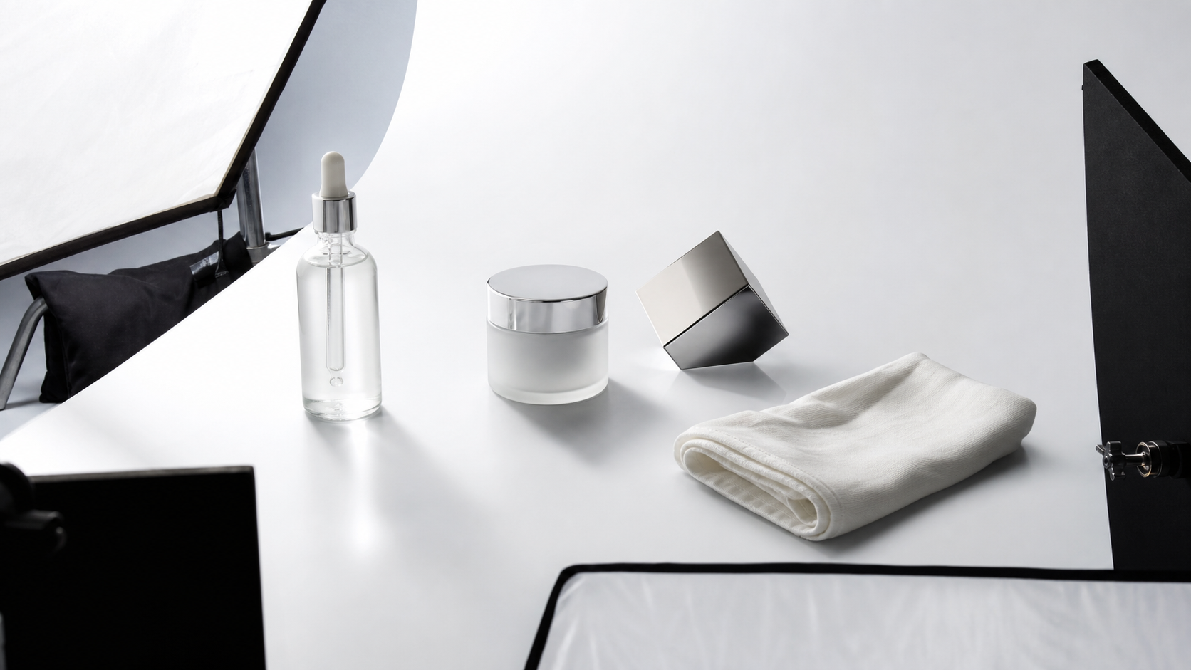 White background setup for glass metal and fabric products